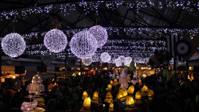 greenwich-market-at-christmas_christmas-at-greenwich-market-photo-sam-warr_71768638c3984718299e220e9f210f4c